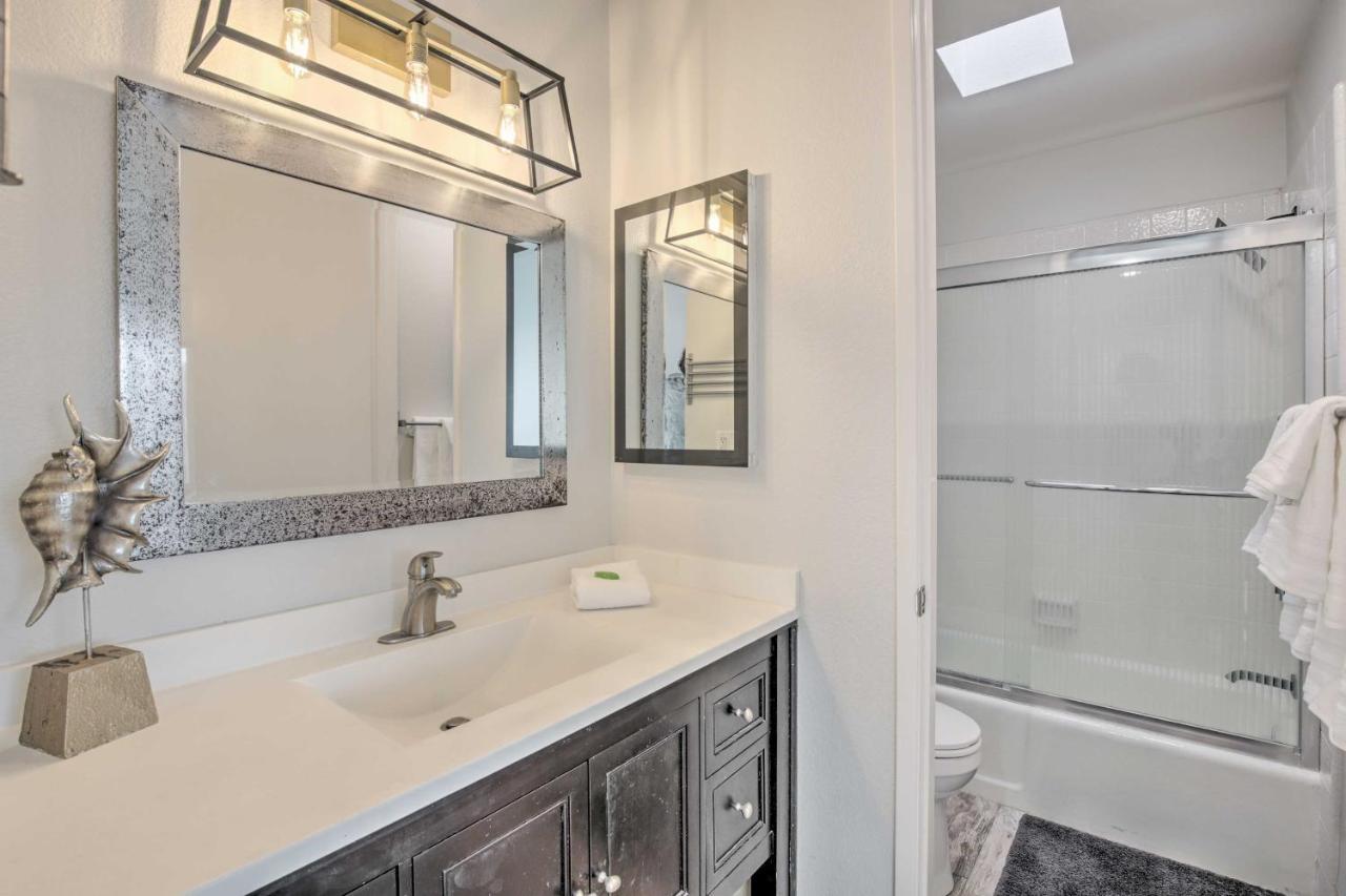 Charming Oceanside Condo With Beach And Pool Access! 외부 사진